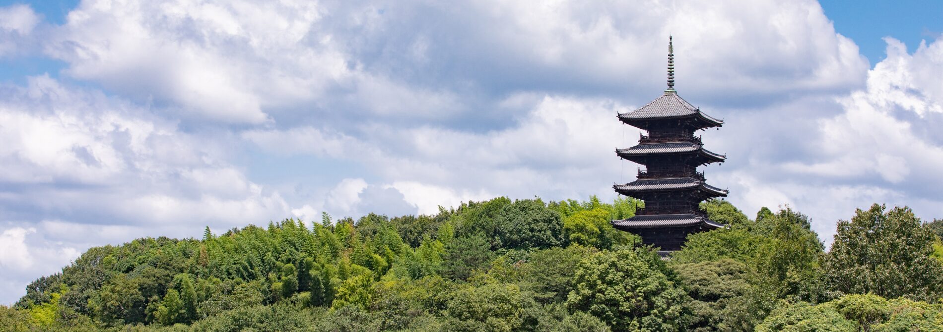 岡山県総社市にあるシンボル五重塔の写真